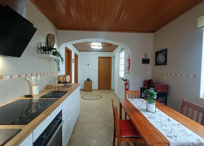 Fraga Ribeirinha (Pico Island)